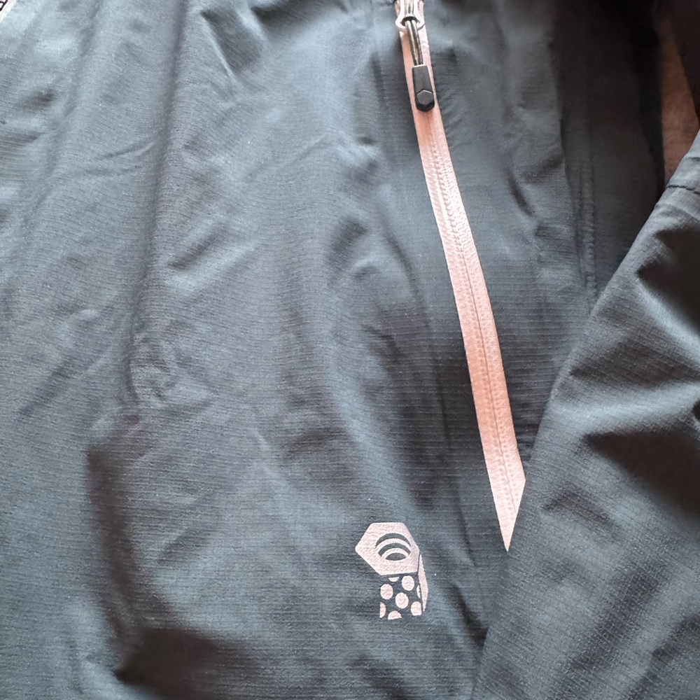 Mountain Hardwear Women’s Deep Green Rain Jacket - Size Medium - Picture 3 of 13